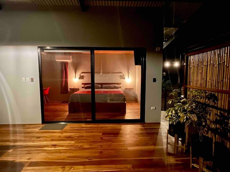 Industrial Studio With Private Jacuzzi Uvita Bagian luar foto